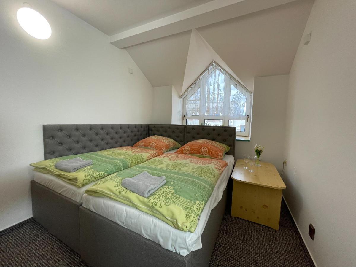 Hotel Colchi Uničov 外观 照片