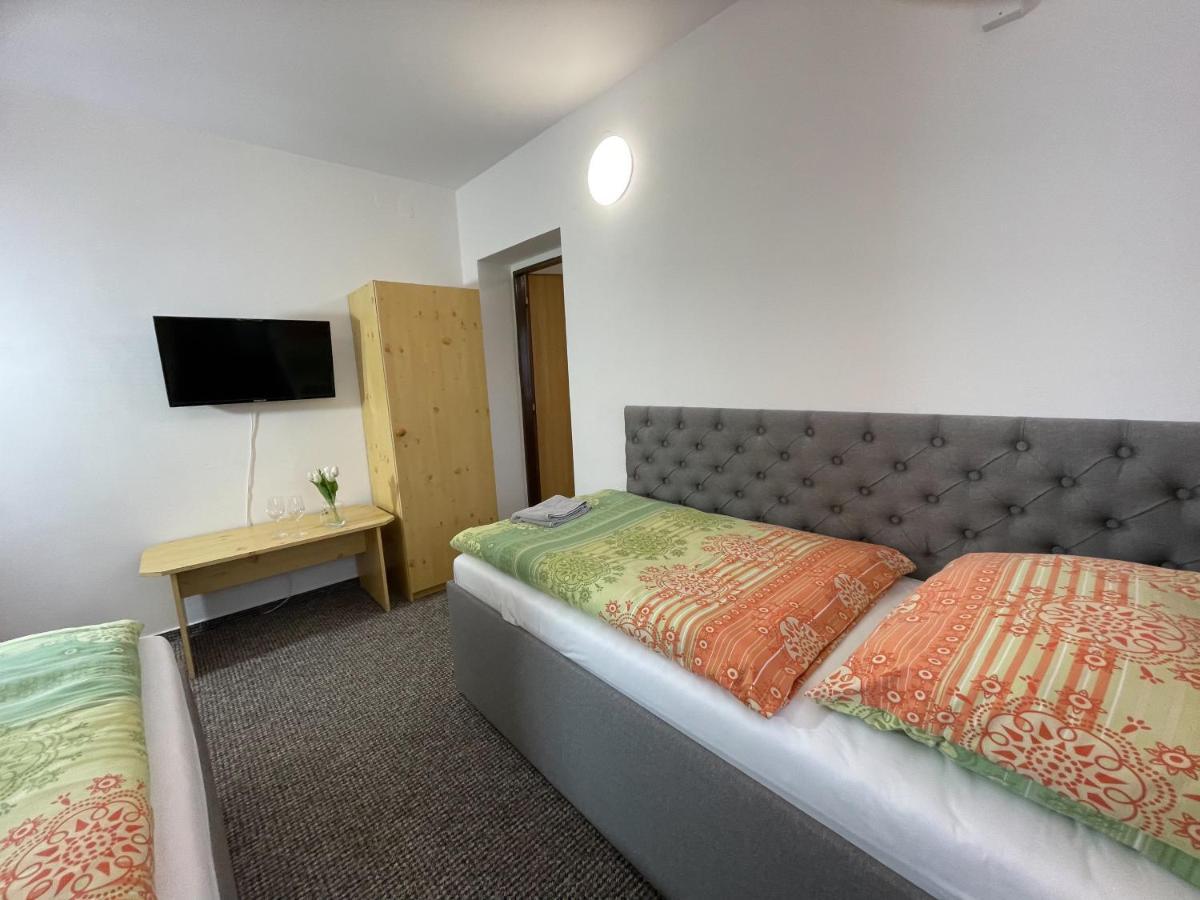 Hotel Colchi Uničov 外观 照片